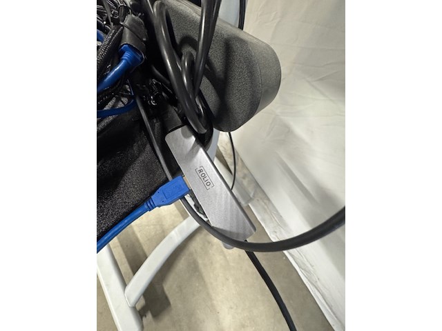 Televisie met conferentiesysteem samsung/logitech, qe65q80aat, op verrijdbare tv-standaard - afbeelding 4 van  13