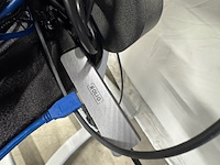 Televisie met conferentiesysteem samsung/logitech, qe65q80aat, op verrijdbare tv-standaard - afbeelding 4 van  13