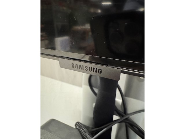 Televisie met conferentiesysteem samsung/logitech, qe65q80aat, op verrijdbare tv-standaard - afbeelding 6 van  13