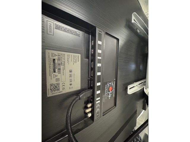 Televisie met conferentiesysteem samsung/logitech, qe65q80aat, op verrijdbare tv-standaard - afbeelding 9 van  13