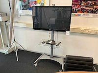 Televisie met verrijdbaar standaard - afbeelding 1 van  3