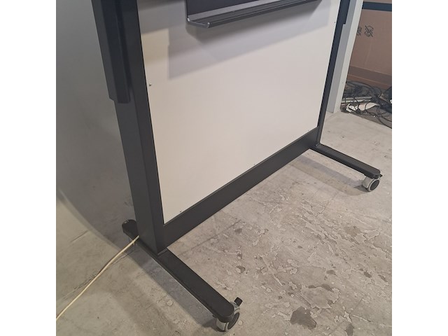 Televisie op standaard, samsung, lh65meb - afbeelding 9 van  9