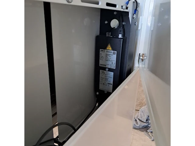 Televisie op verrijdbare standaard, samsung, ue60j6240 - afbeelding 11 van  12