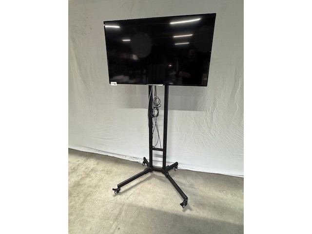 Televisie philips, 48pfk5509/12, zwart, op verrijdbare tv-standaard - afbeelding 1 van  6