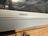 Televisie (philips) opstelling van houten transportkisten - afbeelding 4 van  6