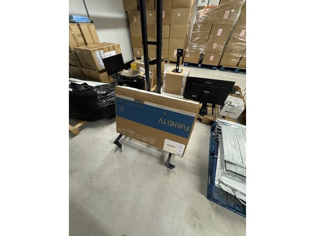 Televisie, samsung, m5600, op verrijdbare voet - afbeelding 2 van  7