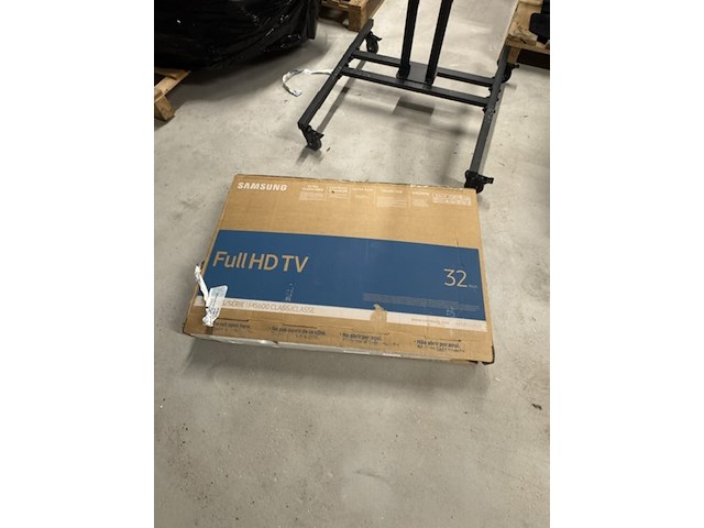 Televisie, samsung, m5600, op verrijdbare voet - afbeelding 3 van  7