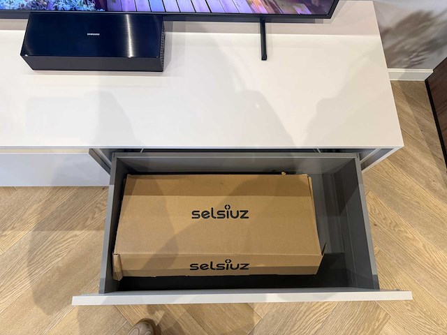 Televisiemeubel 244x37,5 cm - afbeelding 3 van  5