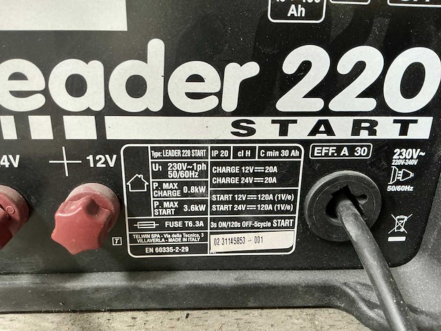 Telwin leader 220 start acculader - afbeelding 3 van  3
