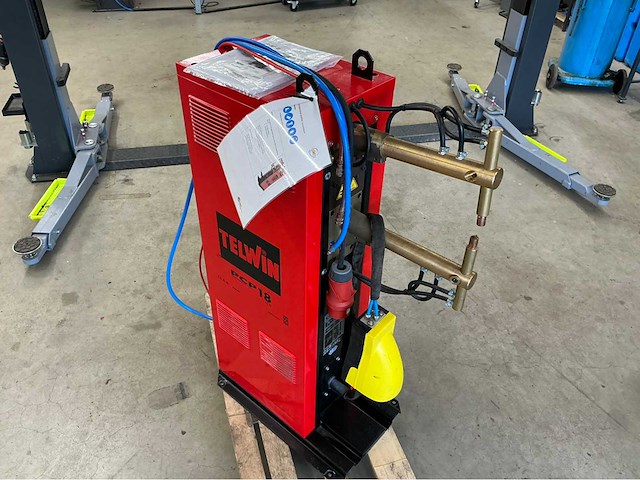 Telwin pcp 18 lcd puntlasapparaat - afbeelding 4 van  11