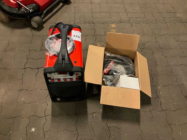 Telwin technomig 225 pulse mig lasapparaat - afbeelding 1 van  7