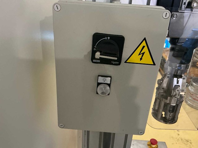 Tenco avvita trice semiautomatica schroefdop machine wijn-fris-bier - afbeelding 4 van  13