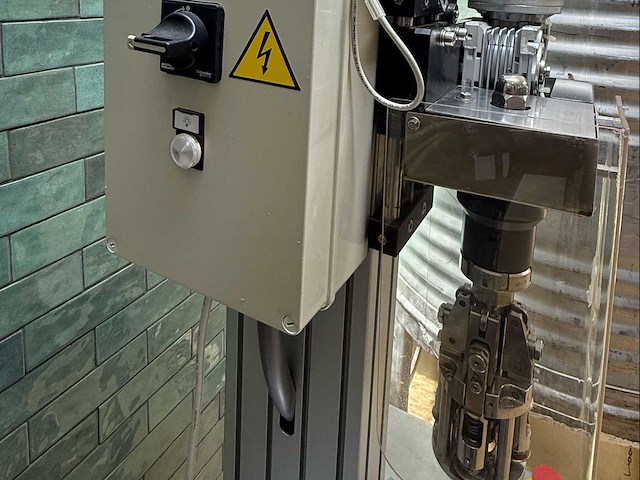 Tenco avvita trice semiautomatica schroefdop machine wijn-fris-bier - afbeelding 3 van  8