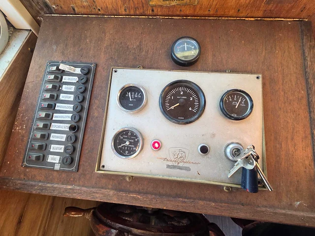 Tengro kruiser 9.5m consoleboot - afbeelding 10 van  25