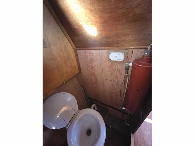 Tengro kruiser 9.5m consoleboot - afbeelding 18 van  25