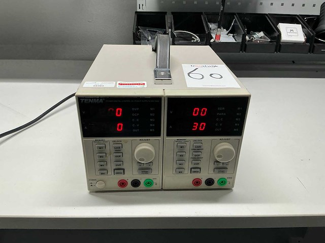 Tenma 72-10495 digital control 0-30volt gestabiliseerde voeding - afbeelding 2 van  5