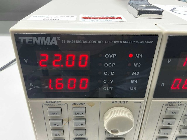 Tenma 72-10495 digital control 0-30volt gestabiliseerde voeding - afbeelding 3 van  5