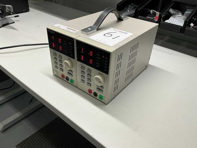 Tenma 72-10495 digital control 0-30volt gestabiliseerde voeding - afbeelding 3 van  8