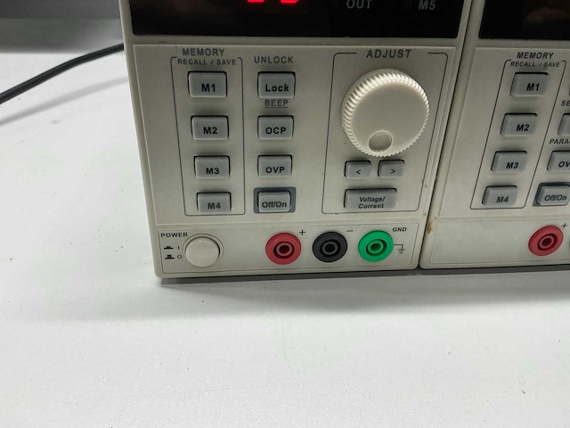 Tenma 72-10495 digital control 0-30volt gestabiliseerde voeding - afbeelding 7 van  8