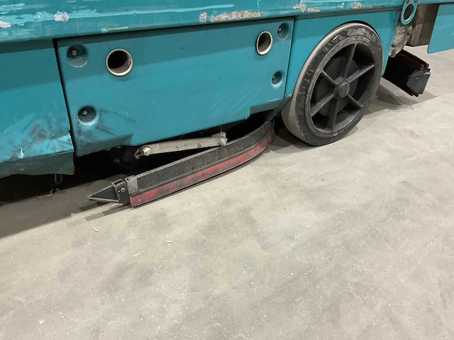 Tennant - 1998 - 530e - veegmachine - afbeelding 21 van  24