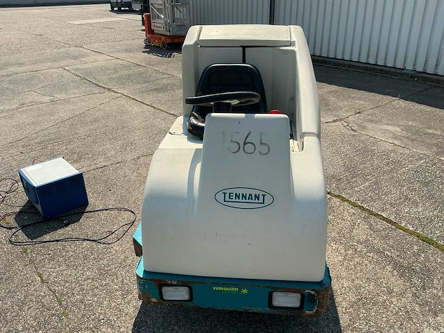 Tennant - 7200 - zelfrijdende schrobmachine - afbeelding 26 van  27
