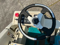 Tennant - 7200 - zelfrijdende schrobmachine - afbeelding 3 van  8