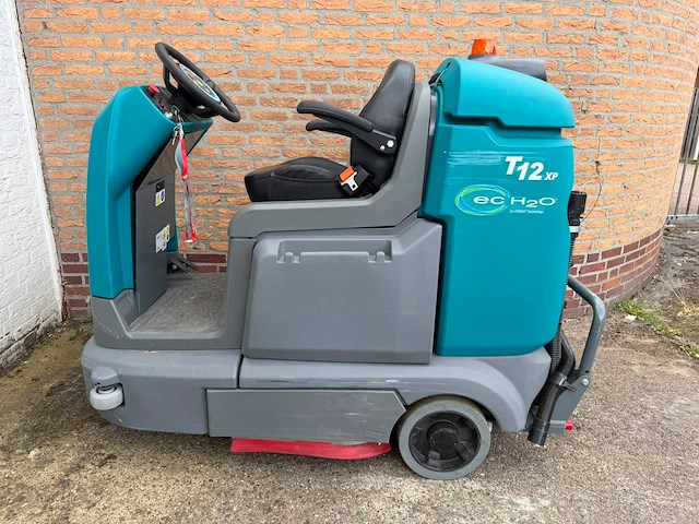 Tennant - t12 - opzit schrob-zuigmachine - afbeelding 1 van  11