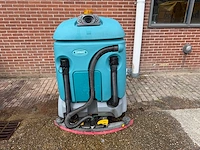 Tennant - t12 - schrob-zuigmachine - afbeelding 2 van  6