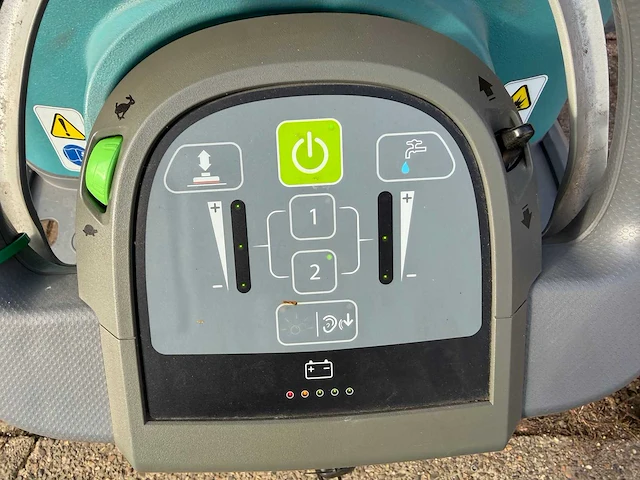 Tennant - t500e - schrob-zuigmachine - afbeelding 5 van  8