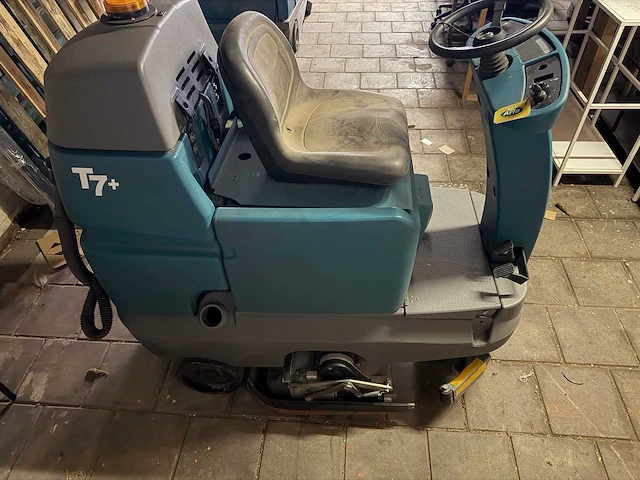 Tennant - t7 - opzit schrob-zuigmachine - afbeelding 4 van  6