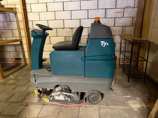 Tennant - t7 - opzit schrob-zuigmachine - afbeelding 2 van  6