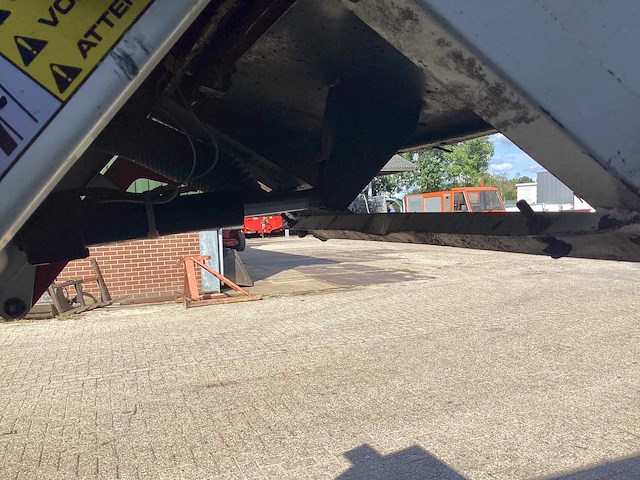 Tennant 215 d zelfrijdende veegmachine - afbeelding 8 van  17