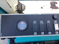 Tennant 215 d zelfrijdende veegmachine - afbeelding 16 van  17