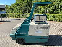 Tennant 235e zelfrijdende veegmachine - afbeelding 3 van  9