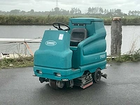Tennant 7100 schrobm veeg-/schrobmachine