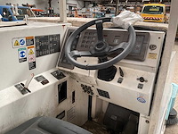 Tennant 8410 zelfrijdende veegmachine - afbeelding 3 van  12