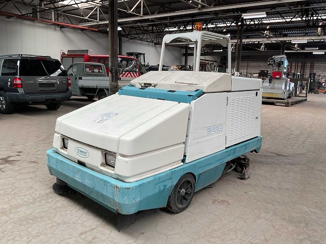 Tennant 8410 zelfrijdende veegmachine - afbeelding 1 van  12