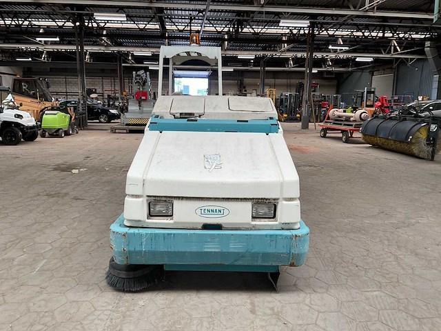 Tennant 8410 zelfrijdende veegmachine - afbeelding 5 van  12