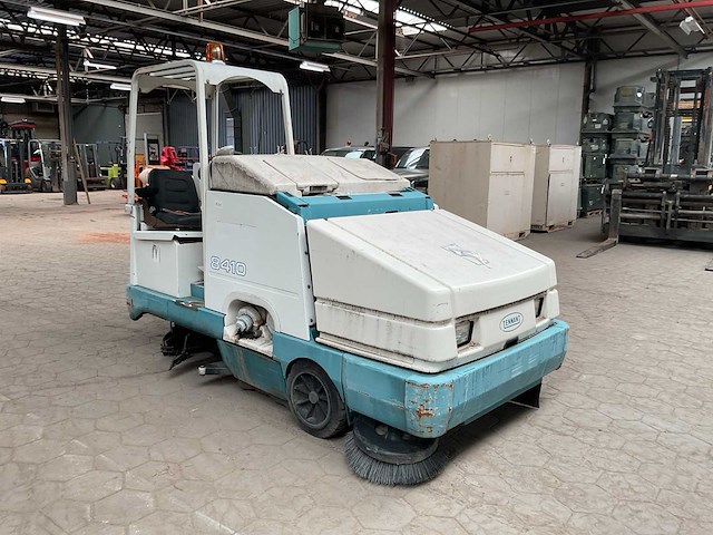 Tennant 8410 zelfrijdende veegmachine - afbeelding 6 van  12
