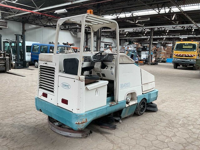 Tennant 8410 zelfrijdende veegmachine - afbeelding 7 van  12