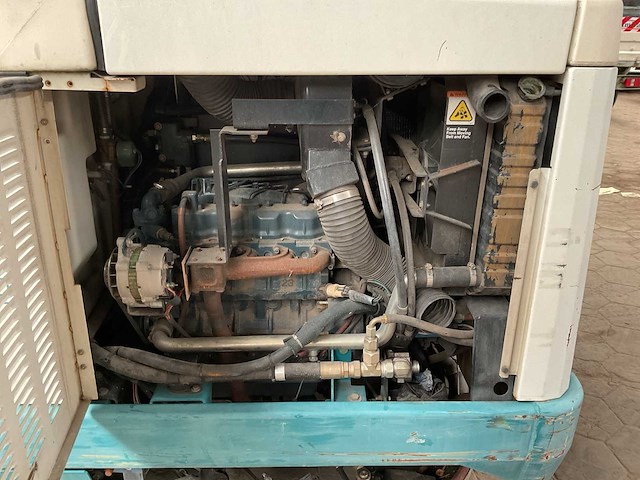 Tennant 8410 zelfrijdende veegmachine - afbeelding 10 van  12
