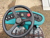Tennant s12 elektrische zitveegmachine - afbeelding 4 van  6
