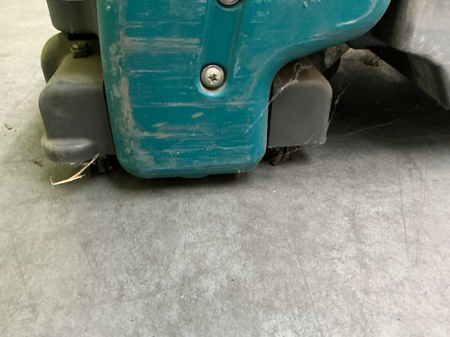 Tennant t1 achterloop schrobmachine - afbeelding 2 van  12