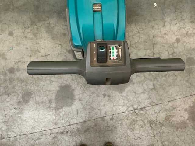 Tennant t1 achterloop schrobmachine - afbeelding 3 van  12