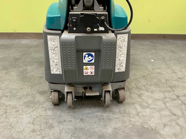 Tennant t1 achterloop schrobmachine - afbeelding 8 van  12