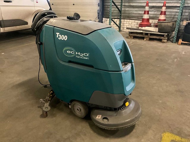 Tennant t300 ec-h2o nanoclean achterloop-schrobmachine - afbeelding 4 van  10