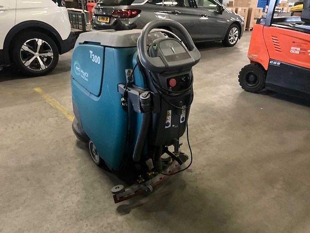 Tennant t300 ec-h2o nanoclean achterloop-schrobmachine - afbeelding 6 van  10