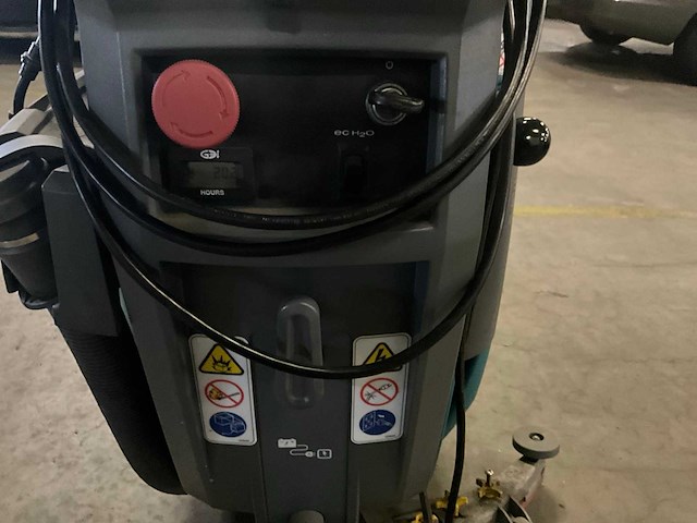 Tennant t300 ec-h2o nanoclean achterloop-schrobmachine - afbeelding 10 van  10