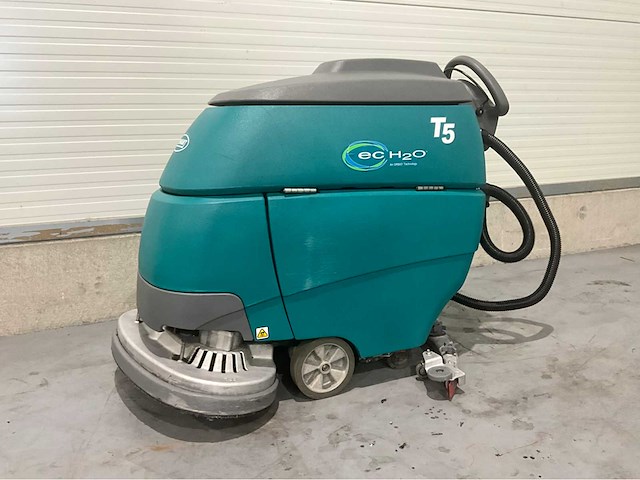 Tennant t5 zelfrijdende schrobmachine - afbeelding 1 van  10