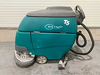 Tennant t5 zelfrijdende schrobmachine - afbeelding 3 van  10